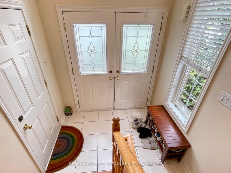 143 Toporowski Ave, Richmond Hill, L4S 2H4 | Image 3