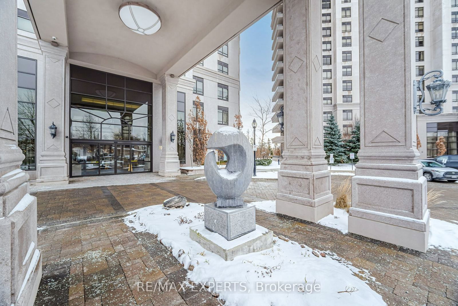 Condo for sale at 807-9255 Jane Street, Vaughan, Maple, L6A 0K1 - MLS: N11931887