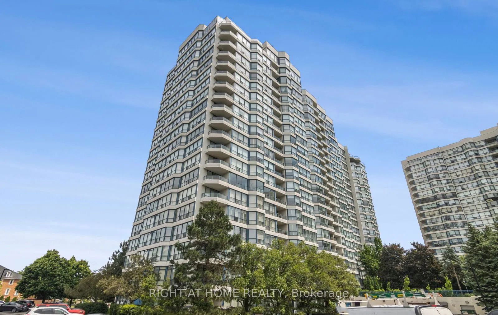 Condo sold at 1711-1 Clark Avenue, Vaughan, Crestwood-Springfarm-Yorkhill, L4J 7Y6 - MLS: N11932183