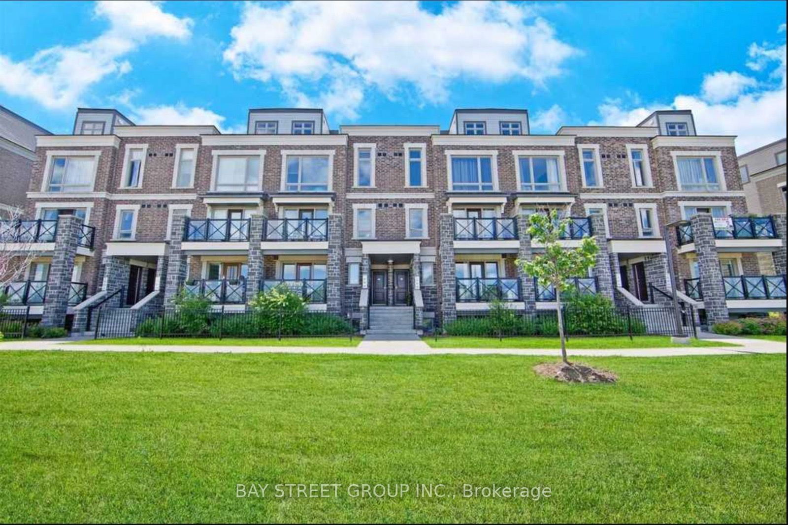 Townhouse for lease at 311-20 Dunsheath Way, Markham, Cornell, L6B 1N3 - MLS: N11932338