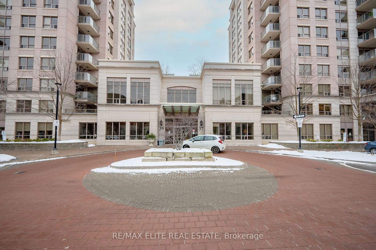 Condo for sale at 616-39 Galleria Pkwy, Markham, Commerce Valley, L3T 0A6 - MLS: N11932743