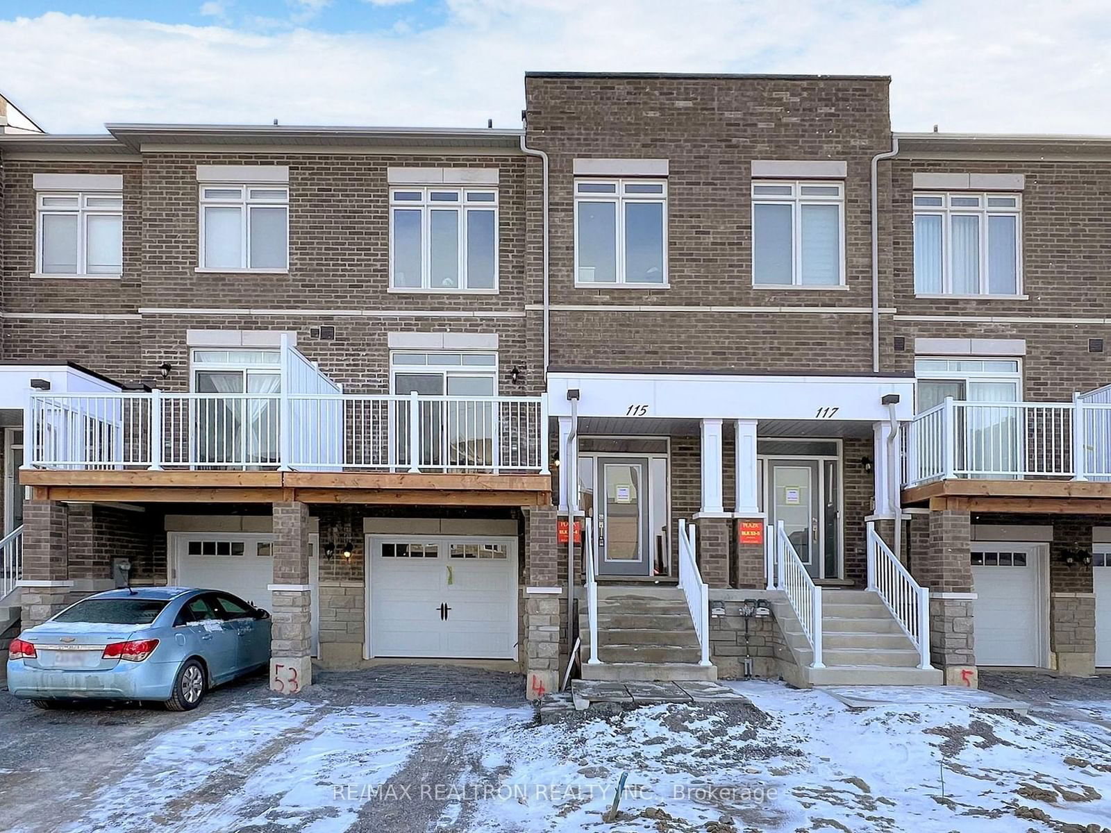 Townhouse sold at 115 Seguin Street, Richmond Hill, Oak Ridges, L4E 1N2 - MLS: N11932805