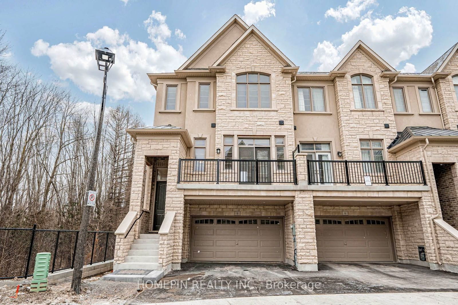 Townhouse for sale at 8 Gardeners Lane, Markham, Angus Glen, L6C 3L5 - MLS: N11933139