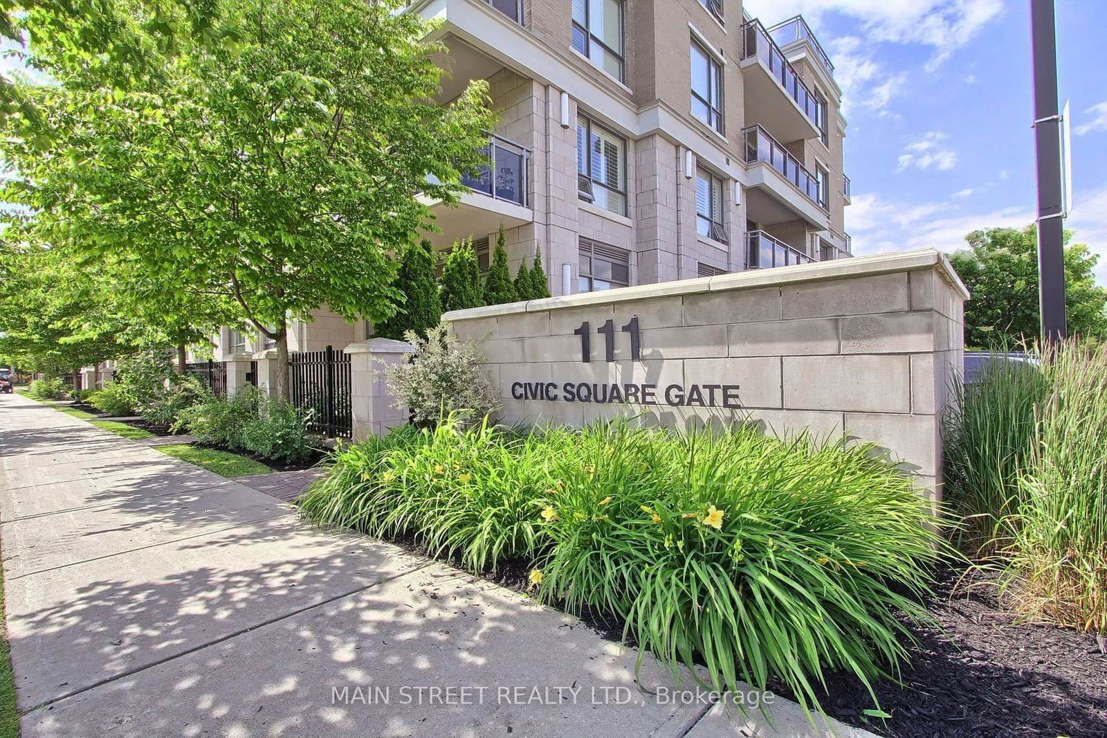 Condo for sale at 320-111 Civic Square Gate, Aurora, Bayview Wellington, L4G 0S6 - MLS: N11933539