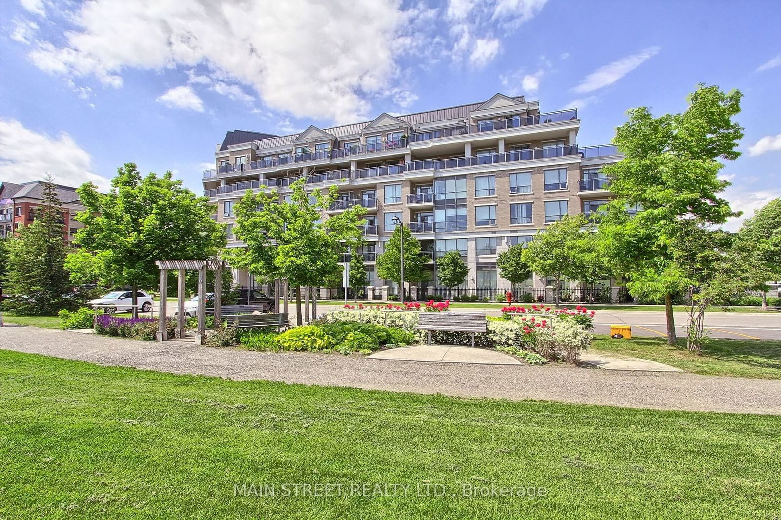 Condo for sale at 320-111 Civic Square Gate, Aurora, Bayview Wellington, L4G 0S6 - MLS: N11933539