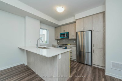 Unit 292 — 140 Honeycrisp Crescent — more photos