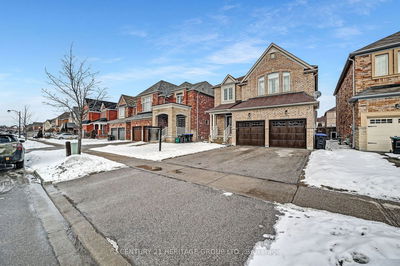 32 Amberwing Landing, Bradford West Gwillimbury - Bradford image-0-2