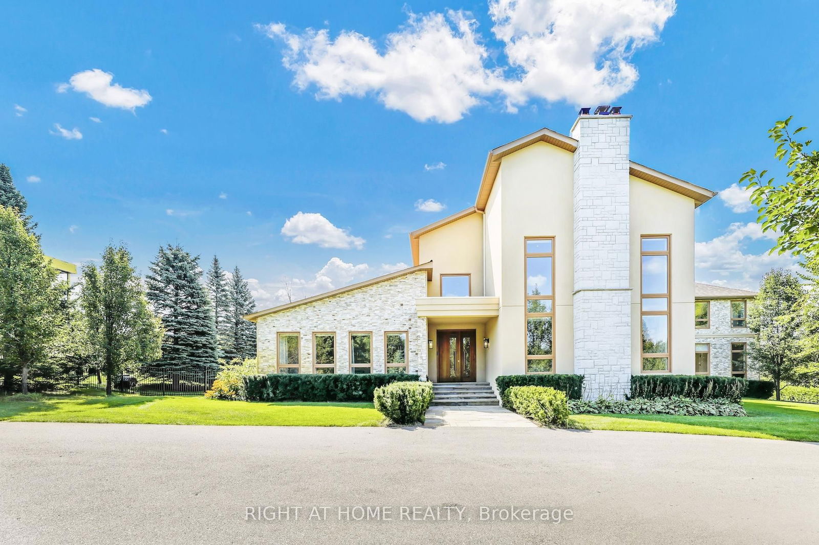 Building at 94 Simcoe Road, King, Pottageville