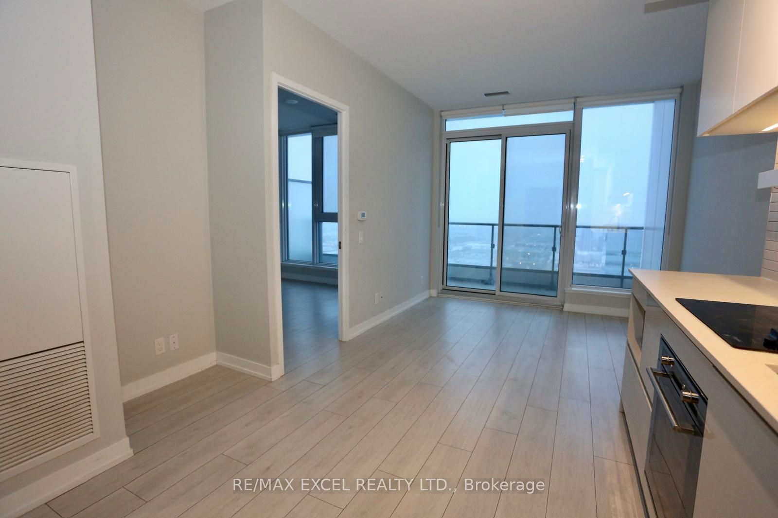 Condo for sale at 2805-5 Buttermill Avenue, Vaughan, Vaughan Corporate Centre, L4K 0J5 - MLS: N11934325