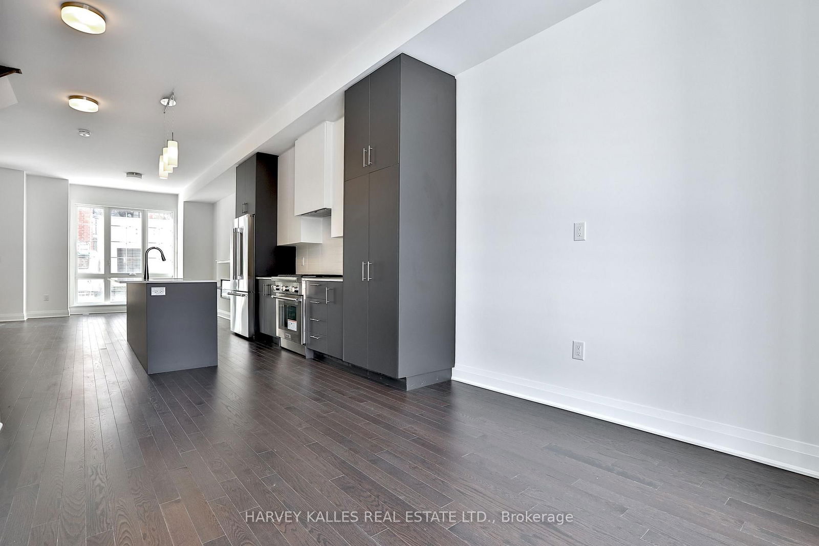 Townhouse leased at POTL 11-300 Atkinson Avenue, Vaughan, Uplands, L4J 8A2 - MLS: N11934631