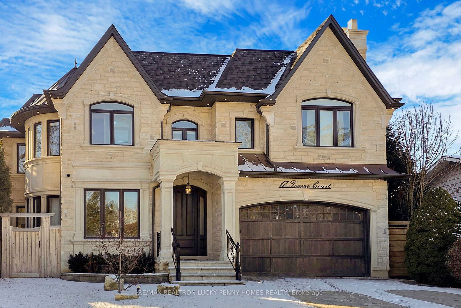 Detached House for sale at 17 Towne Court, Markham, Unionville, L3R 1X4 - MLS: N11934673