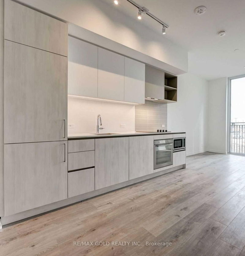 Unit 1112 — 1000 Portage Pkwy, Vaughan - Vaughan Corporate Centre image-0-0