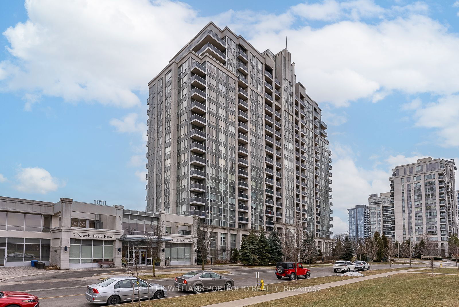 Condo for lease at 1417-15 North Park Road, Vaughan, Beverley Glen, L4J 0A1 - MLS: N11935202