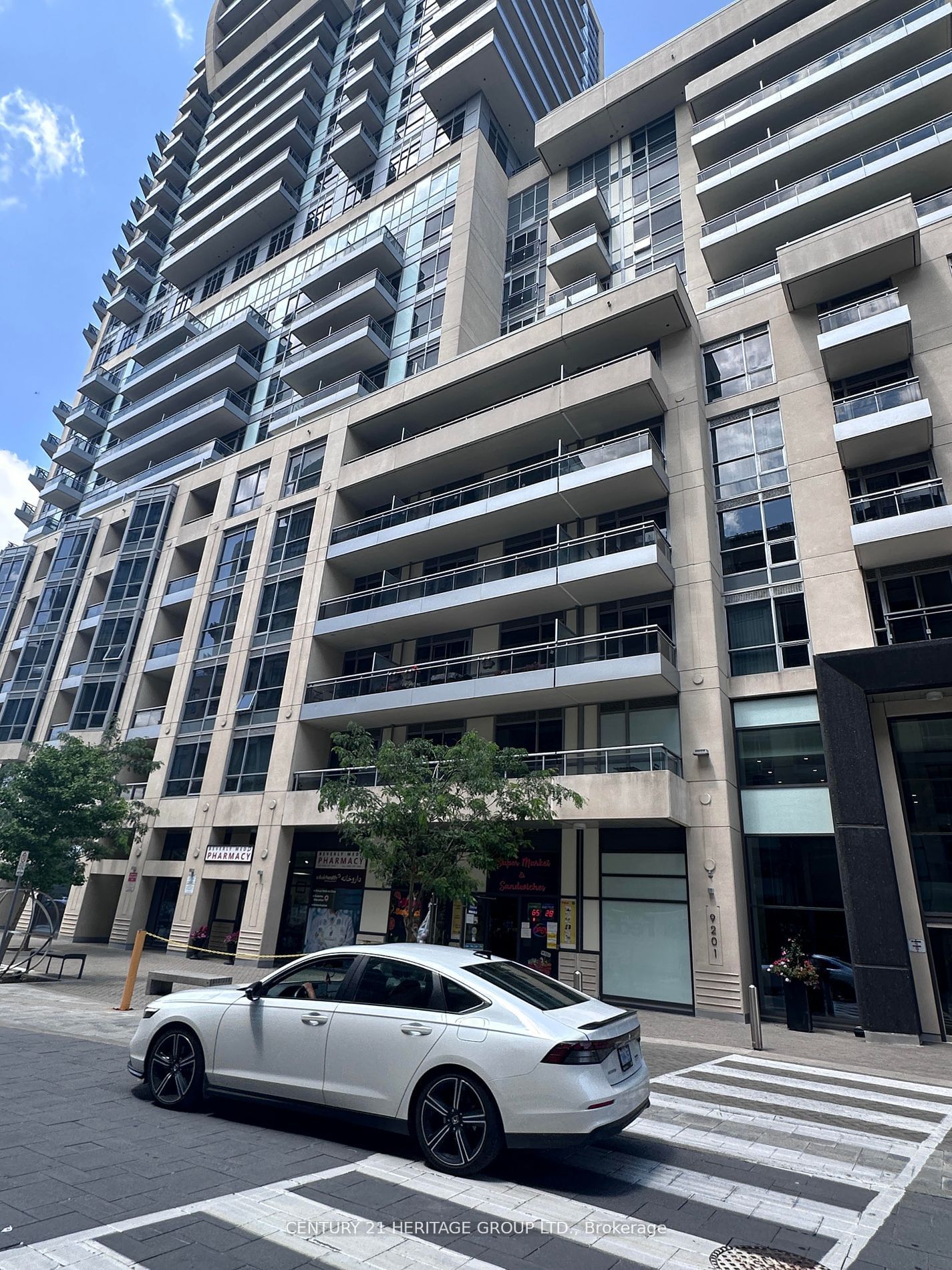 Condo for sale at 617-9201 Yonge Street, Richmond Hill, Langstaff, L4C 1H9 - MLS: N11935790