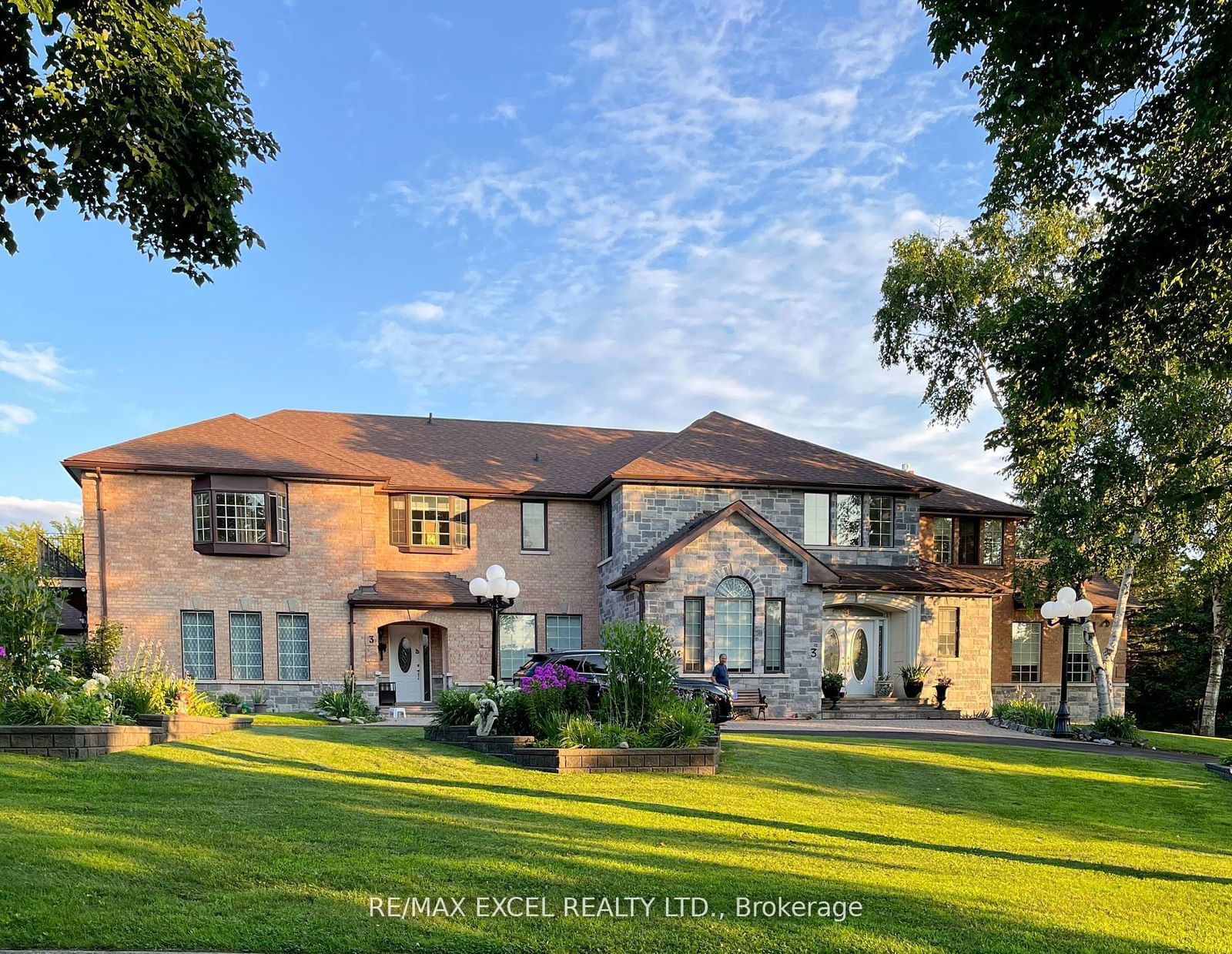 Building at 3 Ryan Crescent, Markham, Victoria Manor-Jennings Gate