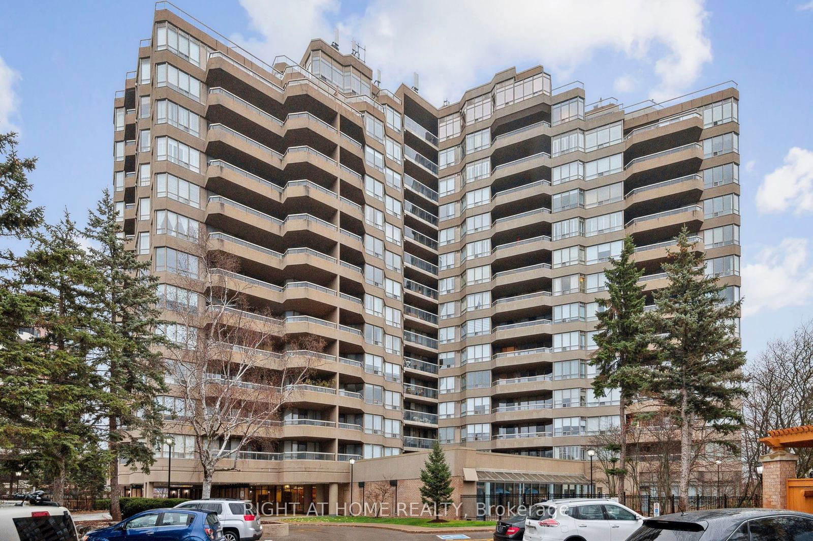 Condo sold at 814-610 Bullock Drive, Markham, Markville, L3R 0G1 - MLS: N11936739