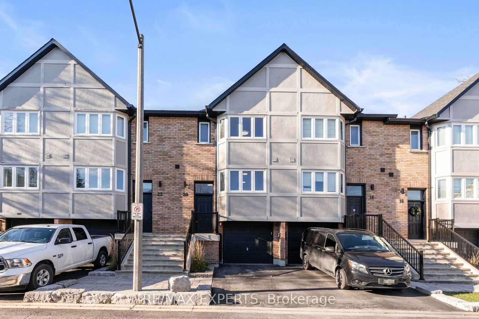 Townhouse for sale at 10-20 William Farr Lane, Vaughan, West Woodbridge, L4L 8Z6 - MLS: N11937011