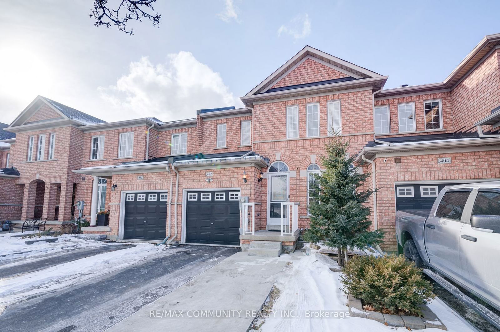 Townhouse for sale at 402 Hawkview Boulevard, Vaughan, Vellore Village, L4H 2J3 - MLS: N11937184