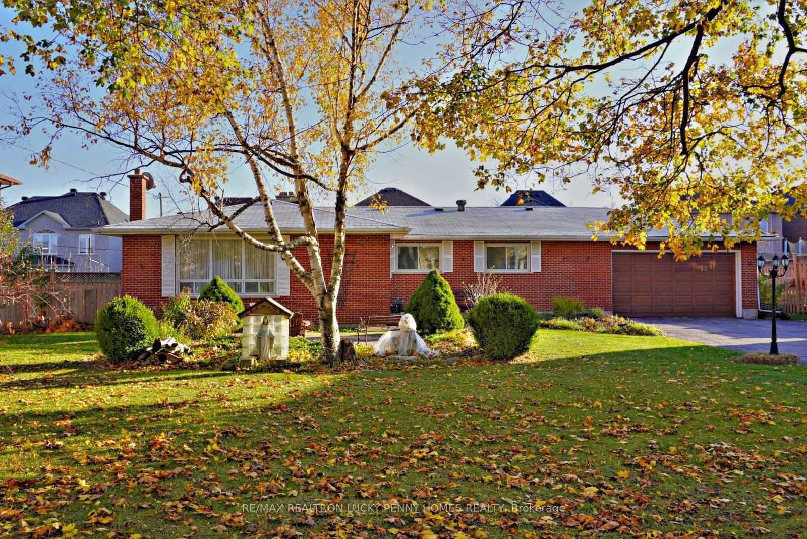 Detached House for lease at 51 Bond Crescent, Richmond Hill, Oak Ridges, L4E 3K5 - MLS: N11937185