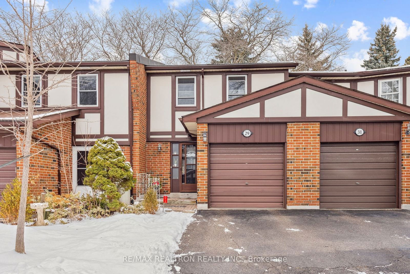 Townhouse for sale at 29 Harris Way, Markham, Aileen-Willowbrook, L3T 5A6 - MLS: N11937362