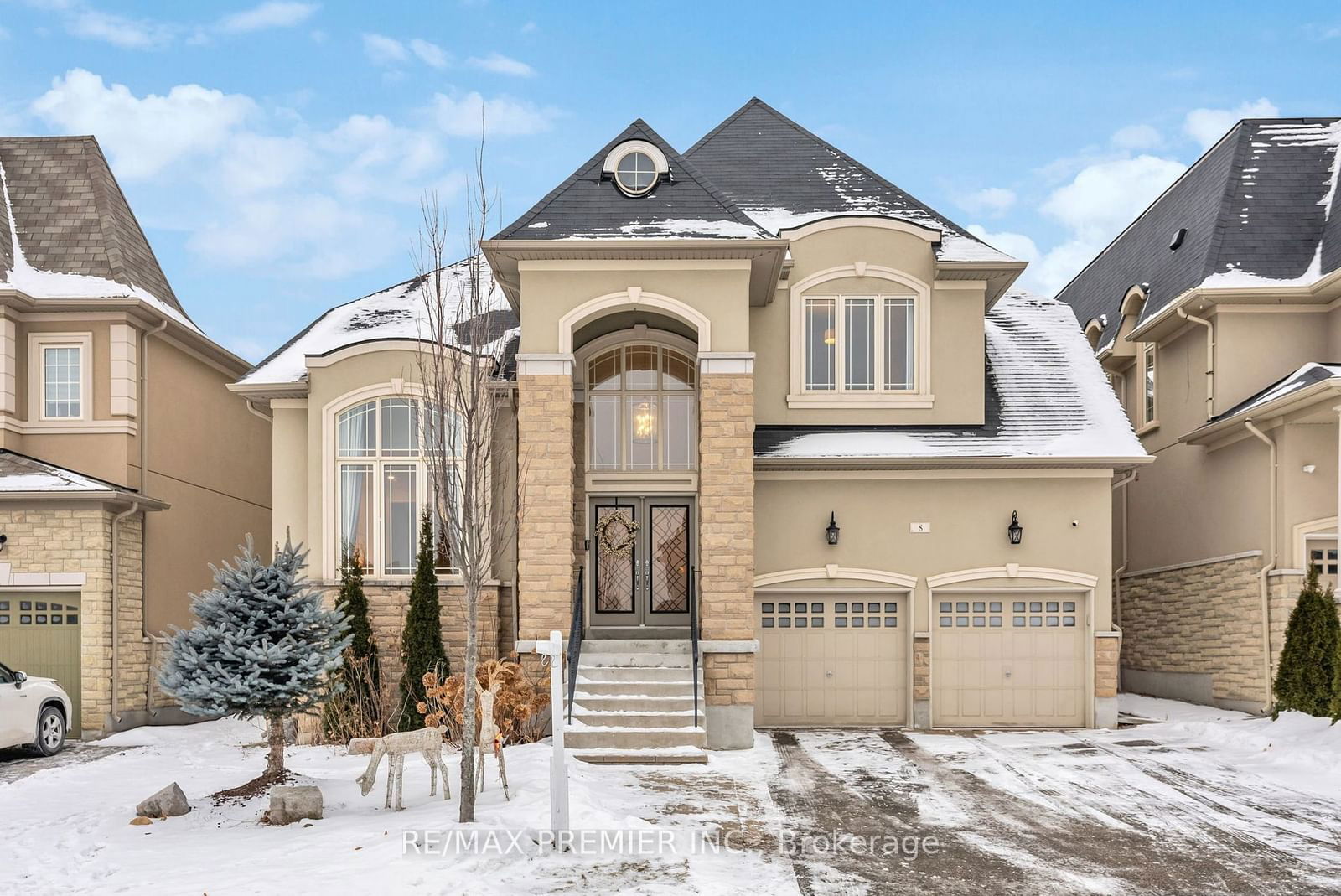 Detached House for sale at 8 Heintzman Crescent, Vaughan, Patterson, L6A 4T8 - MLS: N11937653