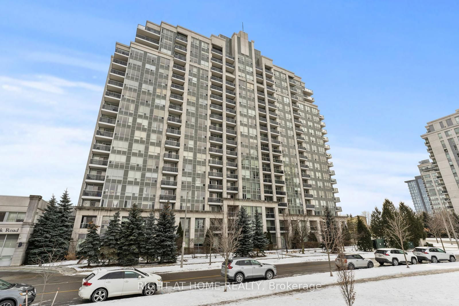 Condo for lease at 1401-15 North Park Road, Vaughan, Beverley Glen, L4J 0A1 - MLS: N11937973