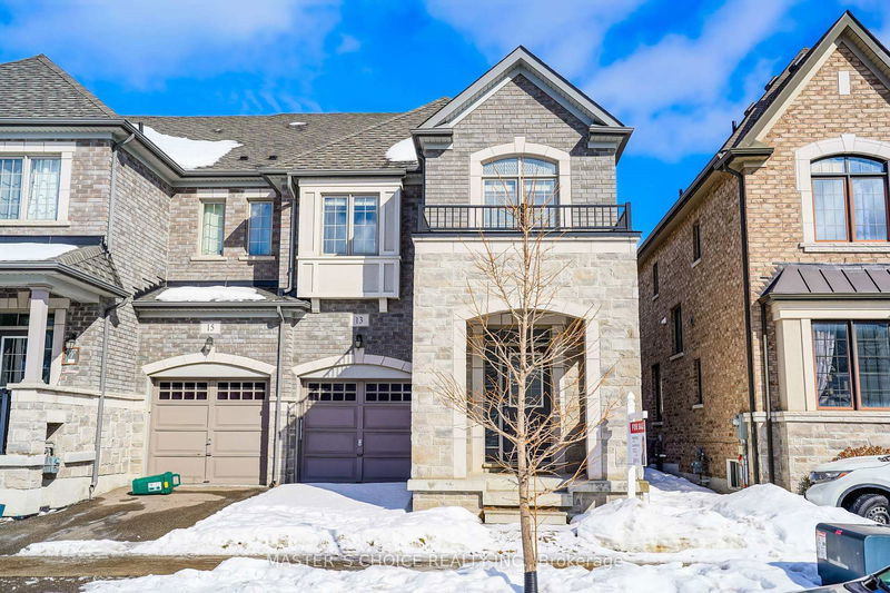 home for sale on 13 Collier Crescent