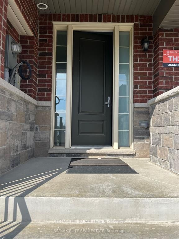 Townhouse for sale at 96 Drizzel Crescent, Richmond Hill, Oak Ridges, L4E 2Z1 - MLS: N11938521