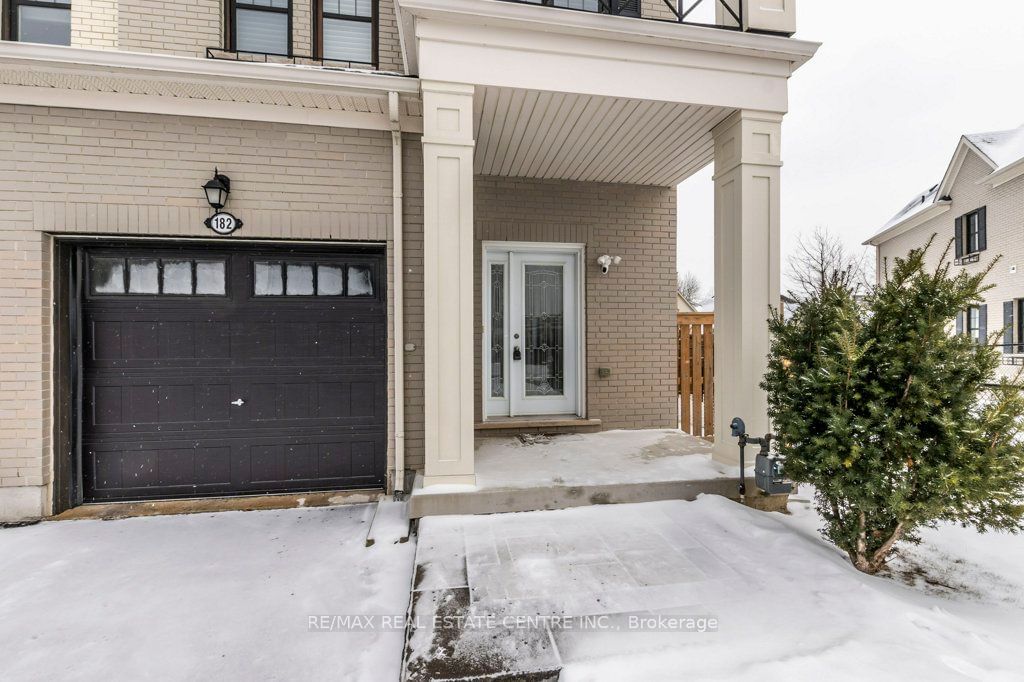 Townhouse for sale at 182 Boadway Crescent, Whitchurch-Stouffville, Stouffville, L4A 1Y5 - MLS: N11938746