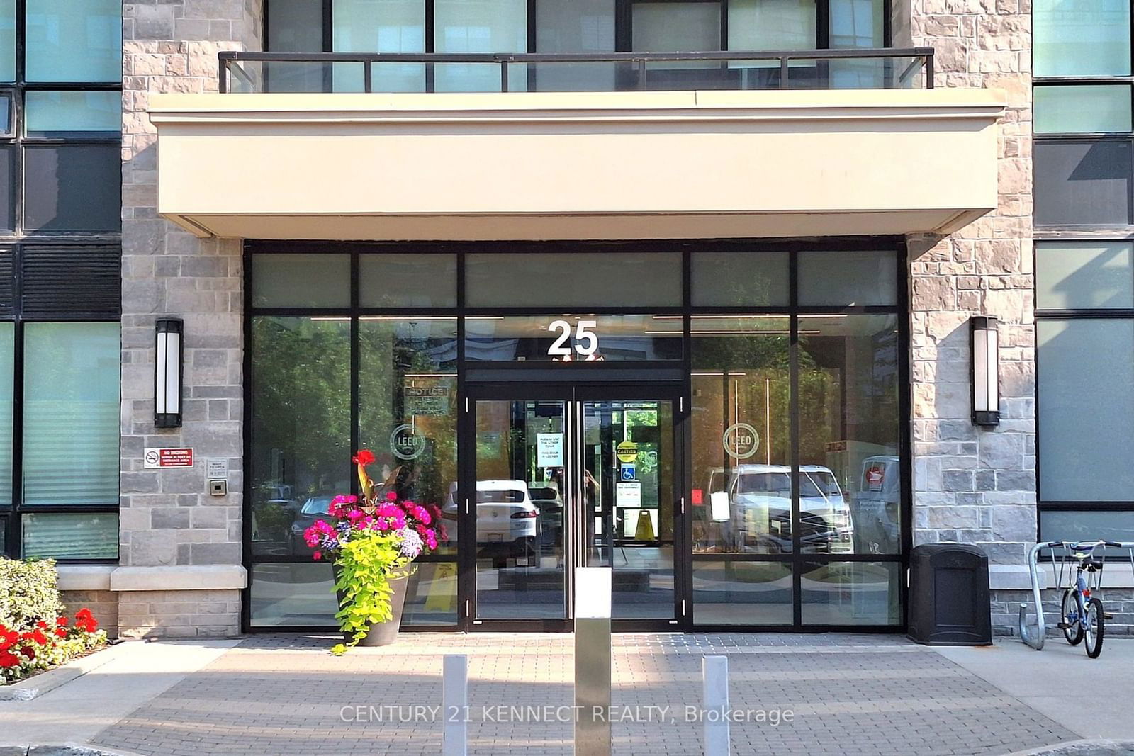 Condo for sale at 621-25 Water Walk Drive, Markham, Unionville, L6G 0G3 - MLS: N11938888