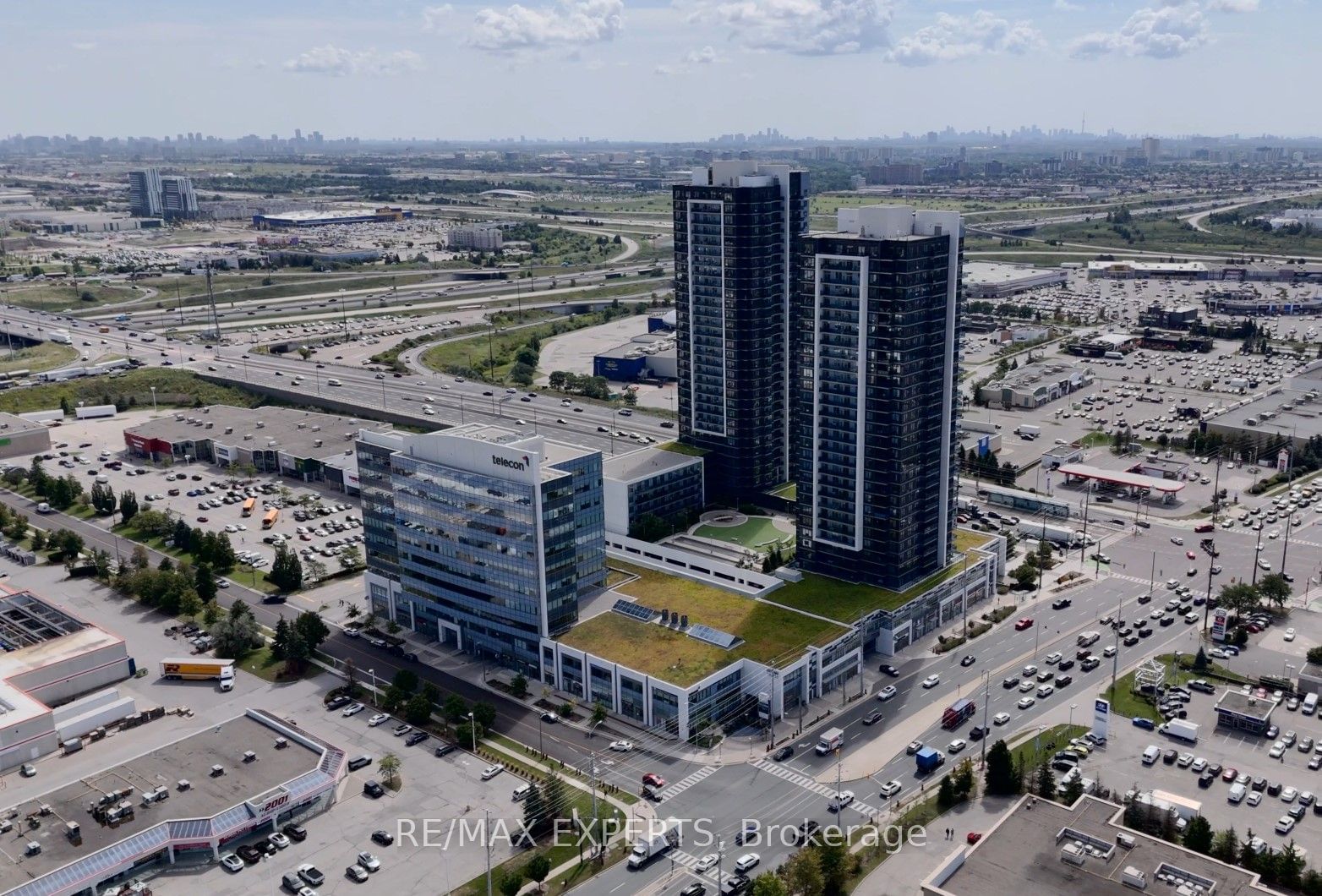 Condo sold at LPH 5-3700 Highway 7 Road, Vaughan, Vaughan Corporate Centre, L4L 0G8 - MLS: N11939536