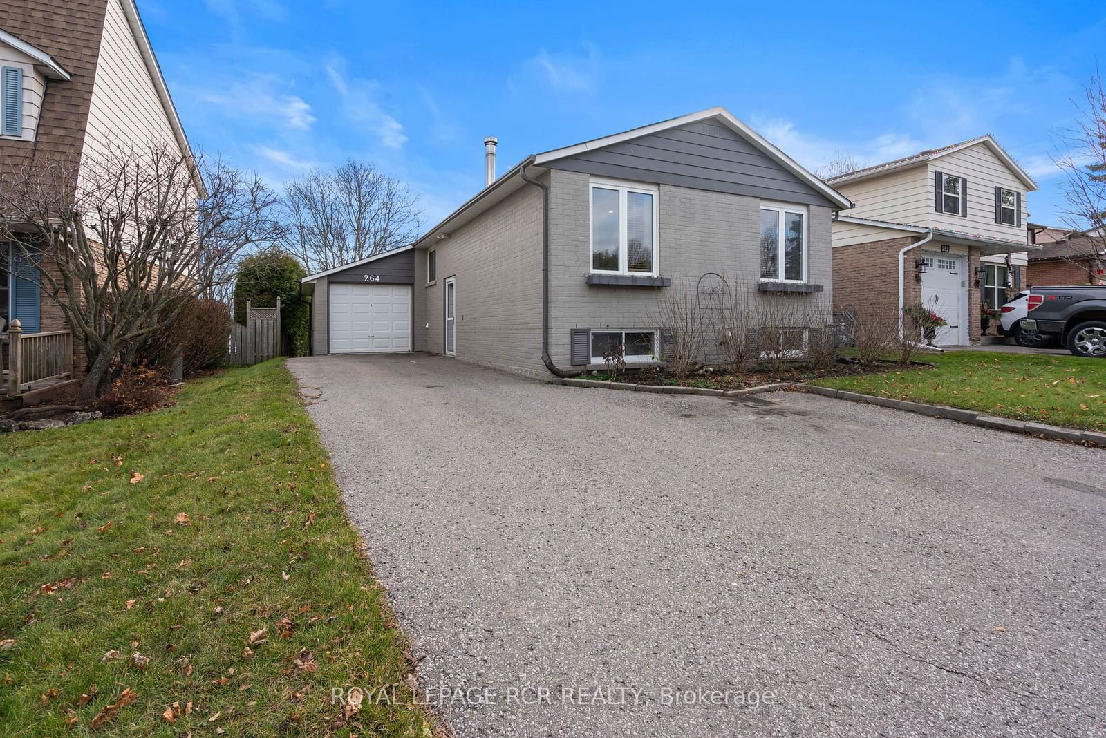 Detached House for sale at 264 Currey Crescent, Newmarket, Central Newmarket, L3Y 5M9 - MLS: N11939660