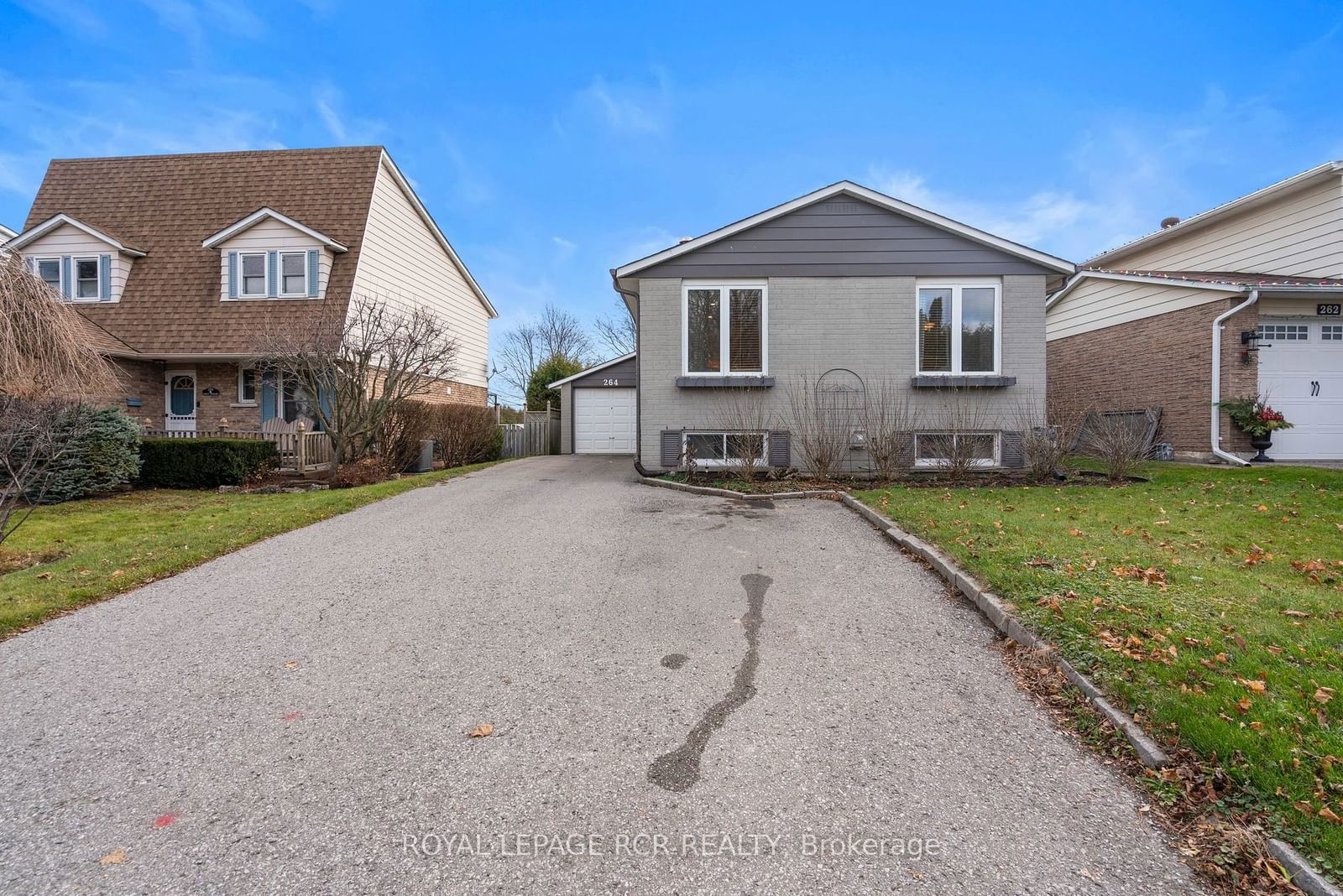 Detached House for sale at 264 Currey Crescent, Newmarket, Central Newmarket, L3Y 5M9 - MLS: N11939660