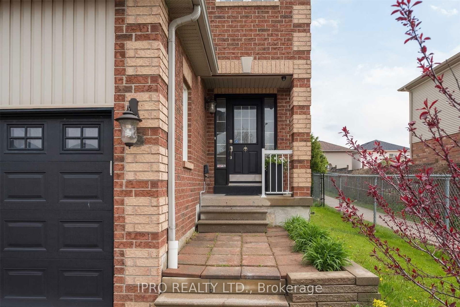 Semi-Detached House sold at 147 Professor Day Drive, Bradford West Gwillimbury, Bradford, L3Z 3B9 - MLS: N11939816