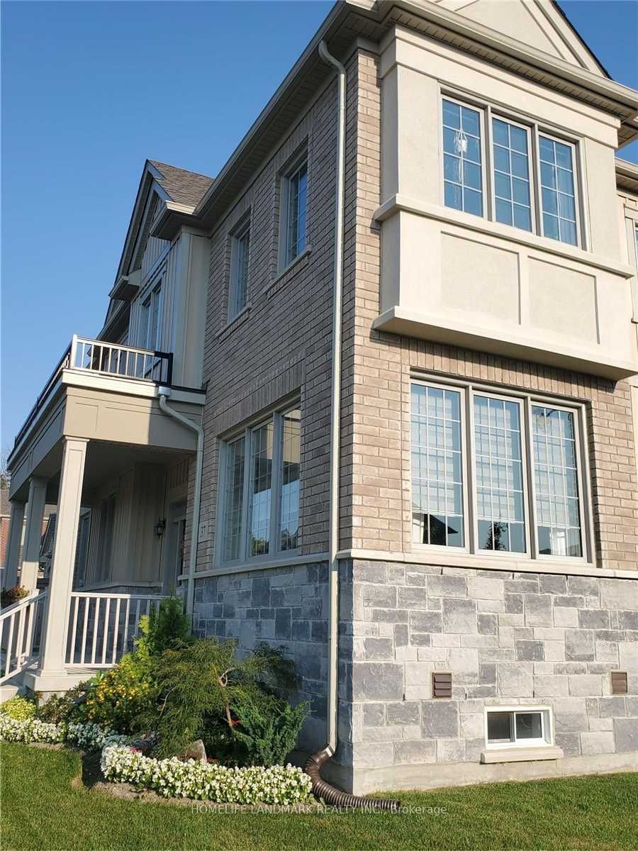 Townhouse for lease at 37 Carratuck Street, East Gwillimbury, Sharon, L9N 0P1 - MLS: N11940037