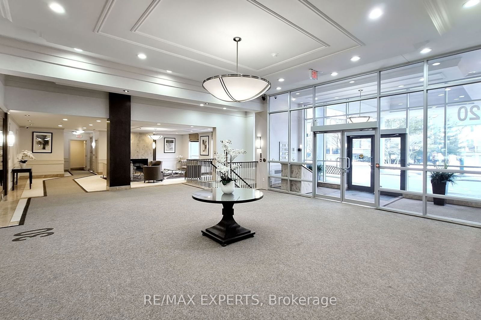 Condo for lease at 1401-20 North Park Road, Vaughan, Beverley Glen, L4J 0G7 - MLS: N11940318