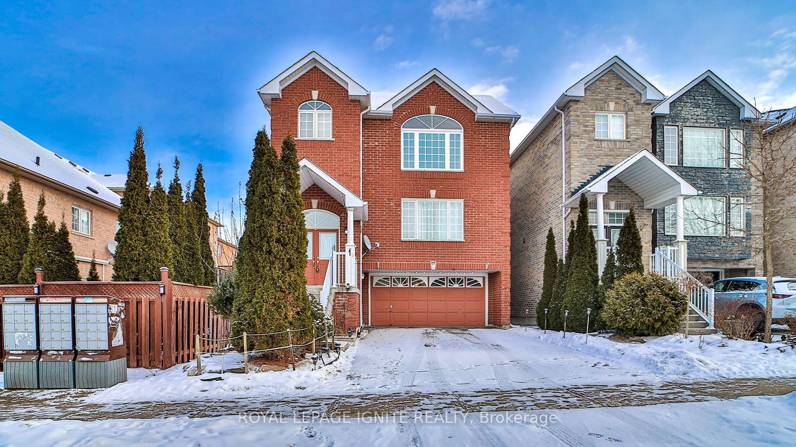 Detached House for sale at 247 Knapton Drive, Newmarket, Woodland Hill, L3X 3B7 - MLS: N11940341