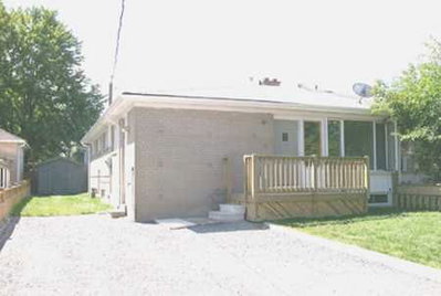 Semi-Detached House sold at 301 Axminster Drive, Richmond Hill, Ontario, L4C2W3 - Crosby - MLS: N1194043