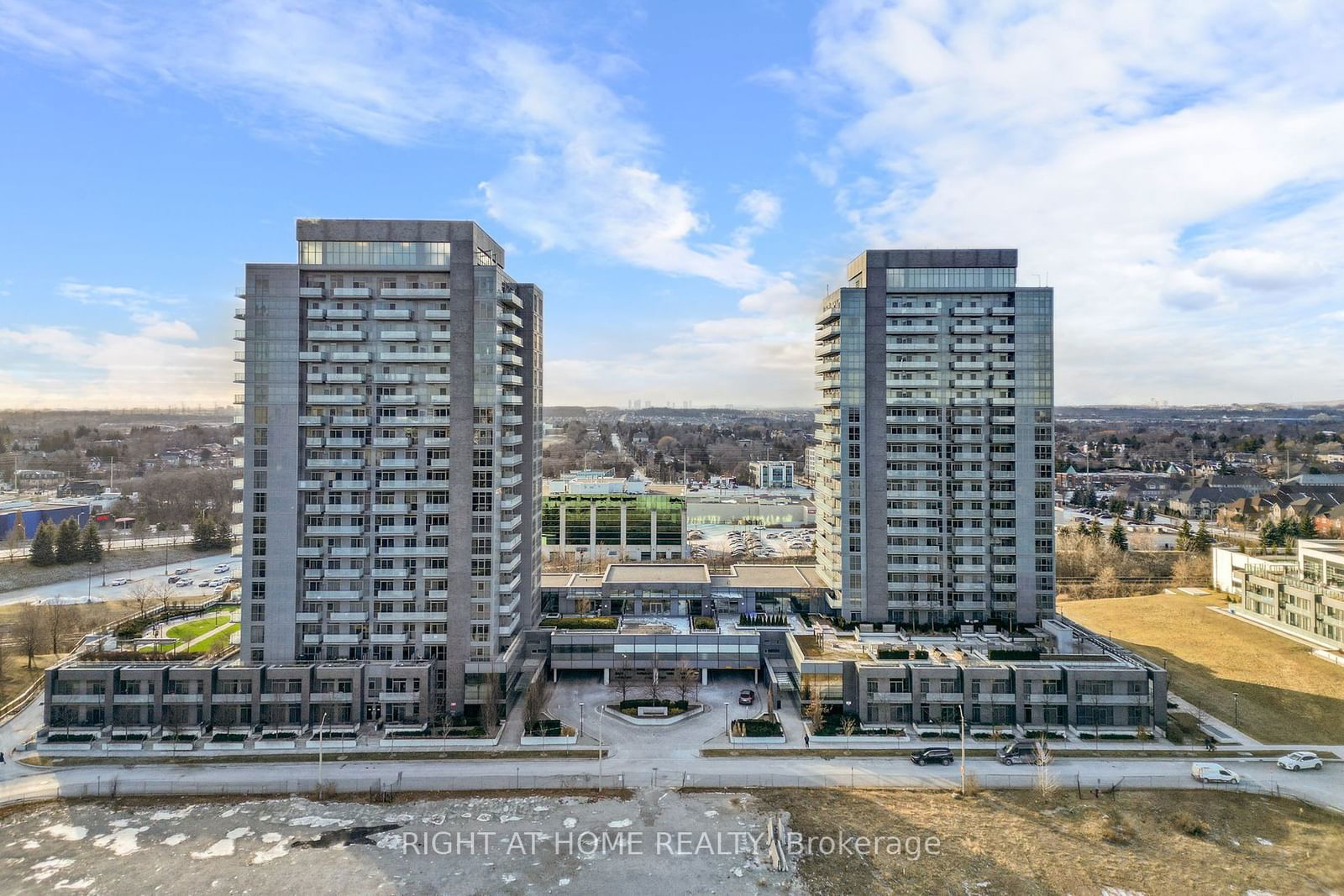 Condo for sale at PH08-55 Oneida Crescent, Richmond Hill, Langstaff, L4B 0E8 - MLS: N11940473