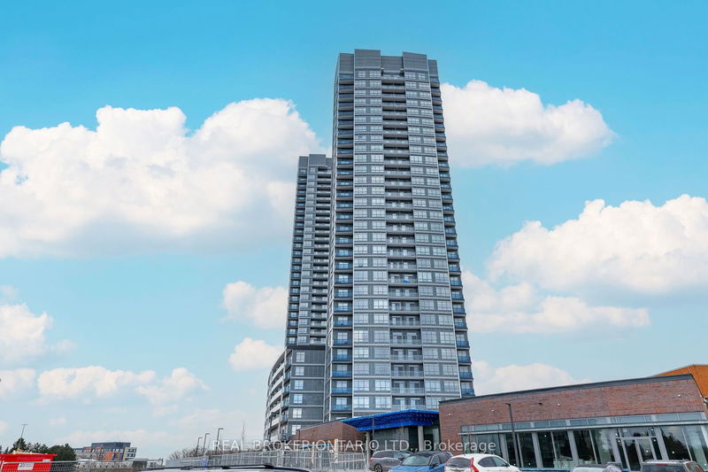 home for lease on 801-30 Upper Mall Way