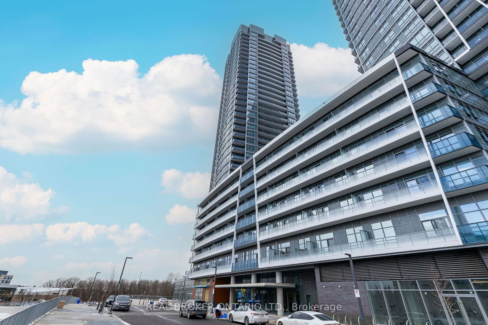 Condo leased at 801-30 Upper Mall Way, Vaughan, Brownridge, L4J 4P8 - MLS: N11940537