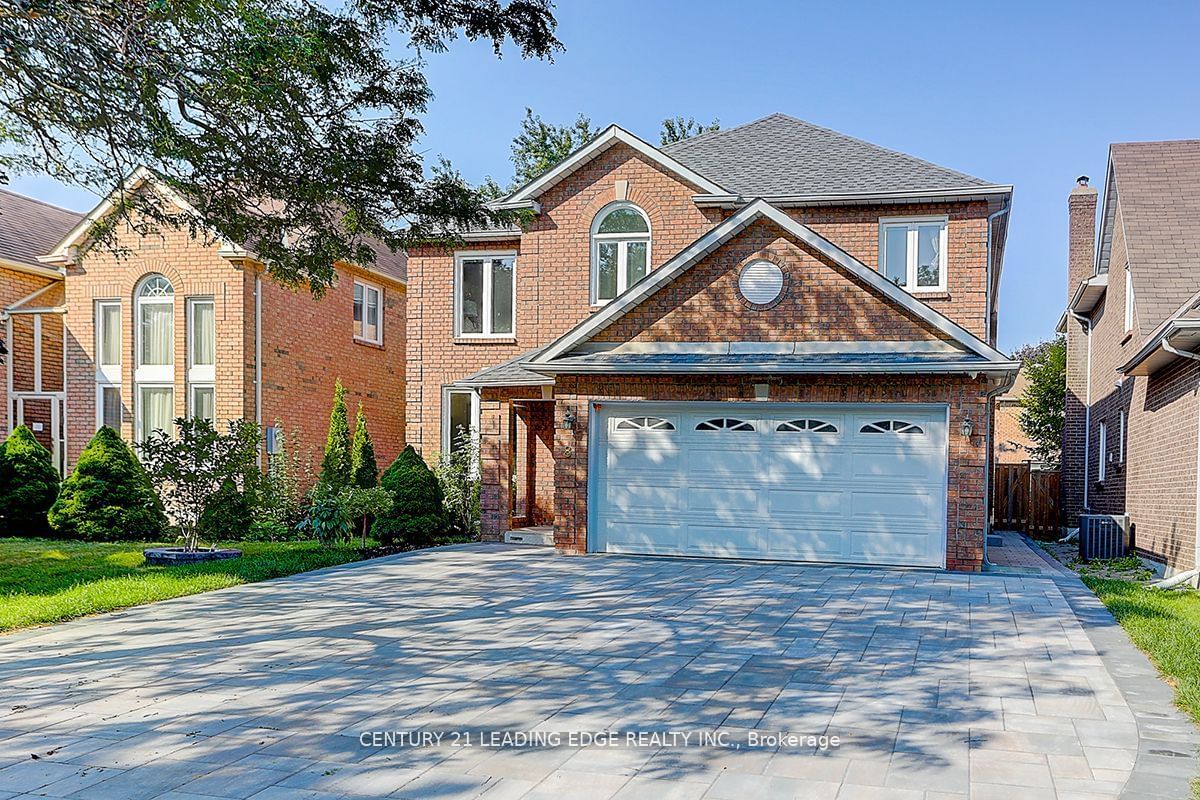 Detached House for sale at 8 Ashdown Crescent, Richmond Hill, Doncrest, L4B 1Z5 - MLS: N11940633