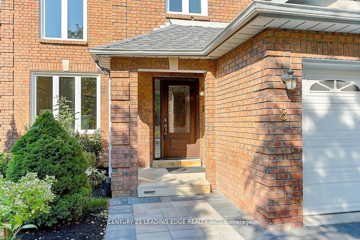 Detached House for sale at 8 Ashdown Crescent, Richmond Hill, Doncrest, L4B 1Z5 - MLS: N11940633