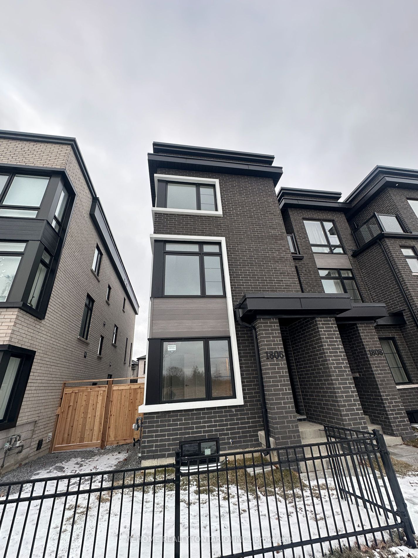 Townhouse leased at 1806 Donald Cousens Pkwy, Markham, Cornell, L6B 0V5 - MLS: N11941730