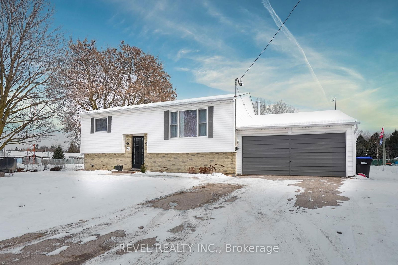 Detached House sold at 41 Market Street, Adjala-Tosorontio, Lisle, L0M 1M0 - MLS: N11941870