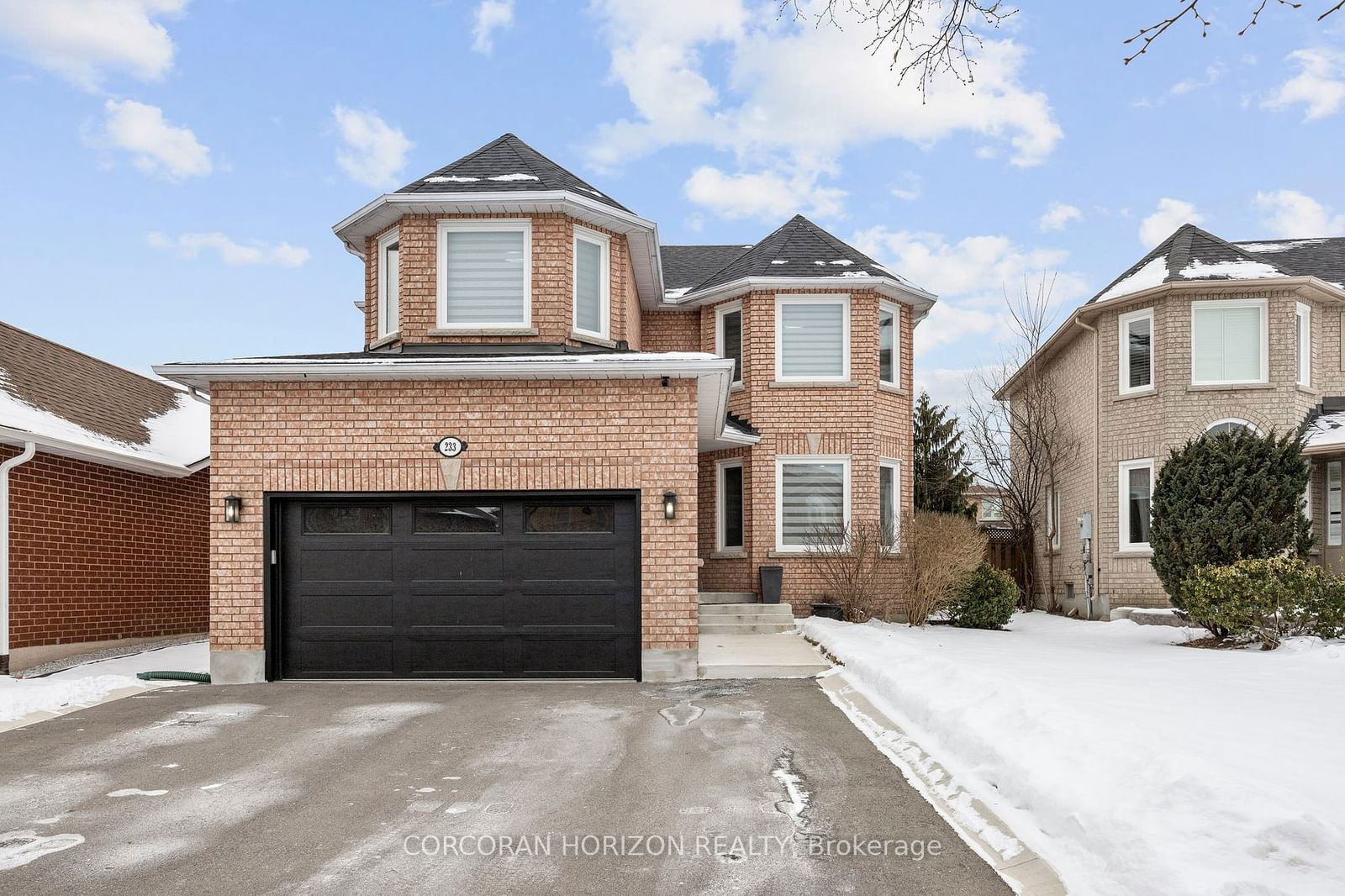 Detached House for sale at 233 Roseheath Drive, Vaughan, Maple, L6A 2A3 - MLS: N11941918