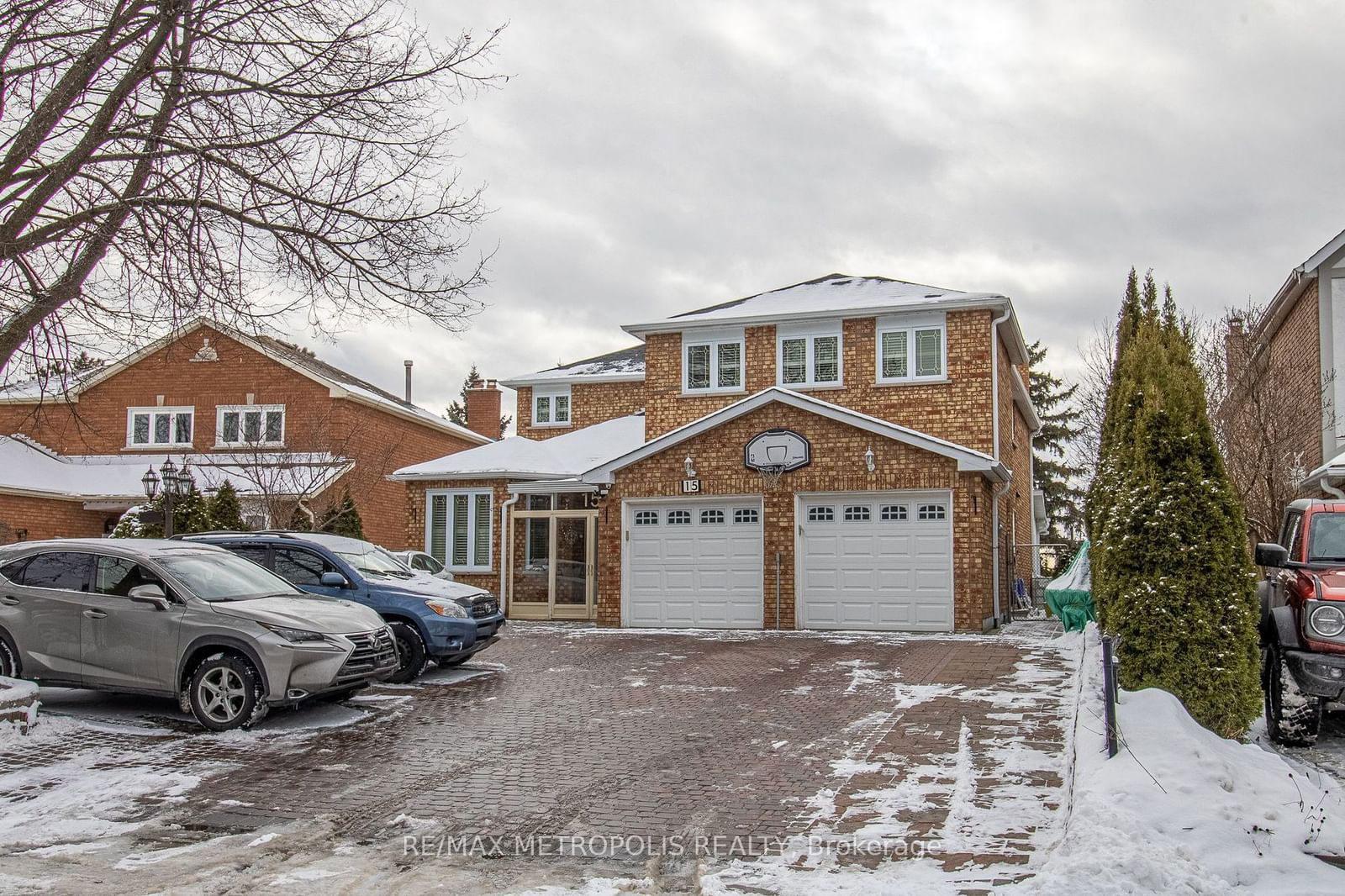 Building at 15 Havagal Crescent, Markham, Markville