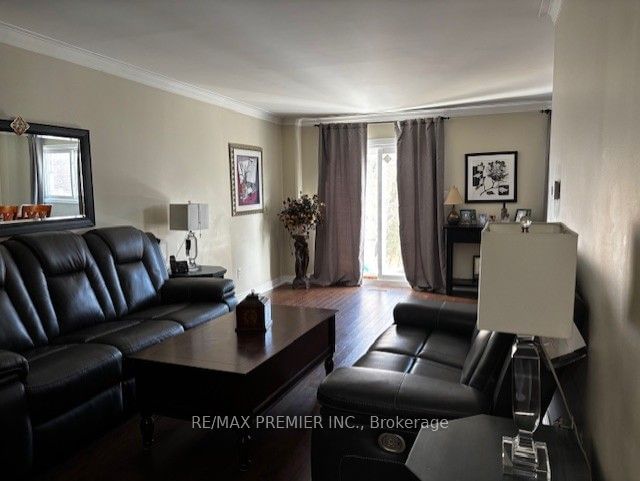 Detached House for sale at 63 New Seabury Drive, Vaughan, Glen Shields, L4K 2B7 - MLS: N11942513