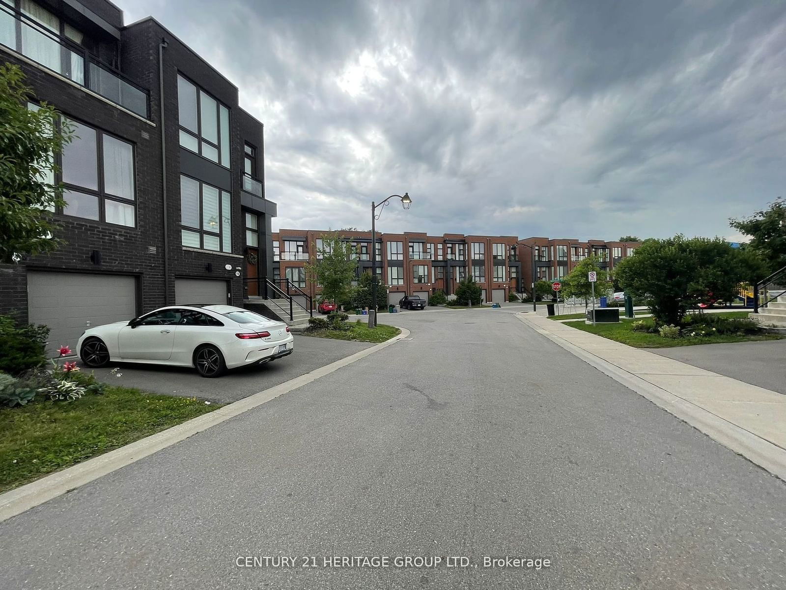 Townhouse for lease at 14 Cambray Road, Vaughan, Patterson, L4J 0K1 - MLS: N11942615