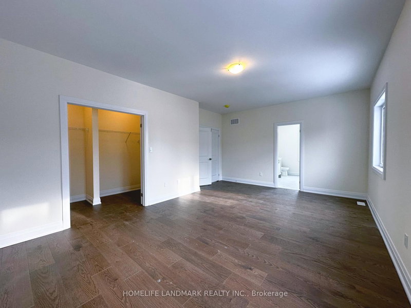 19 Mapleton St, Richmond Hill, L4E 1N1 | Image 2